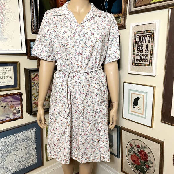 80s Vintage Sears White and Pink Floral Short Sleeve House Dress with Pockets