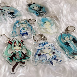 Hatsune miku acrylic keychains