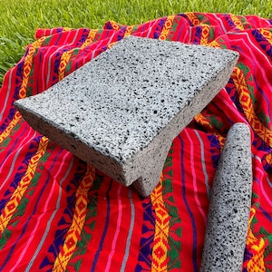 10 Inch Mexican Volcanic Stone Metate; Metate De 10 Pulgadas Mexicano ...