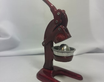 Mini mexican 8 inch aluminum citrus squeezer; Exprimidor de limón mini mexicano de 8 pulgadas