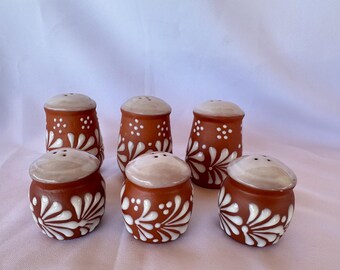 Cielito lindo inspired shaker; Salero de barro