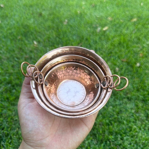 Mini 3pc set of handmade hammered copper dishes made in Michoacan Mexico; cazos de cobre mini de 3pcs de Michoacán