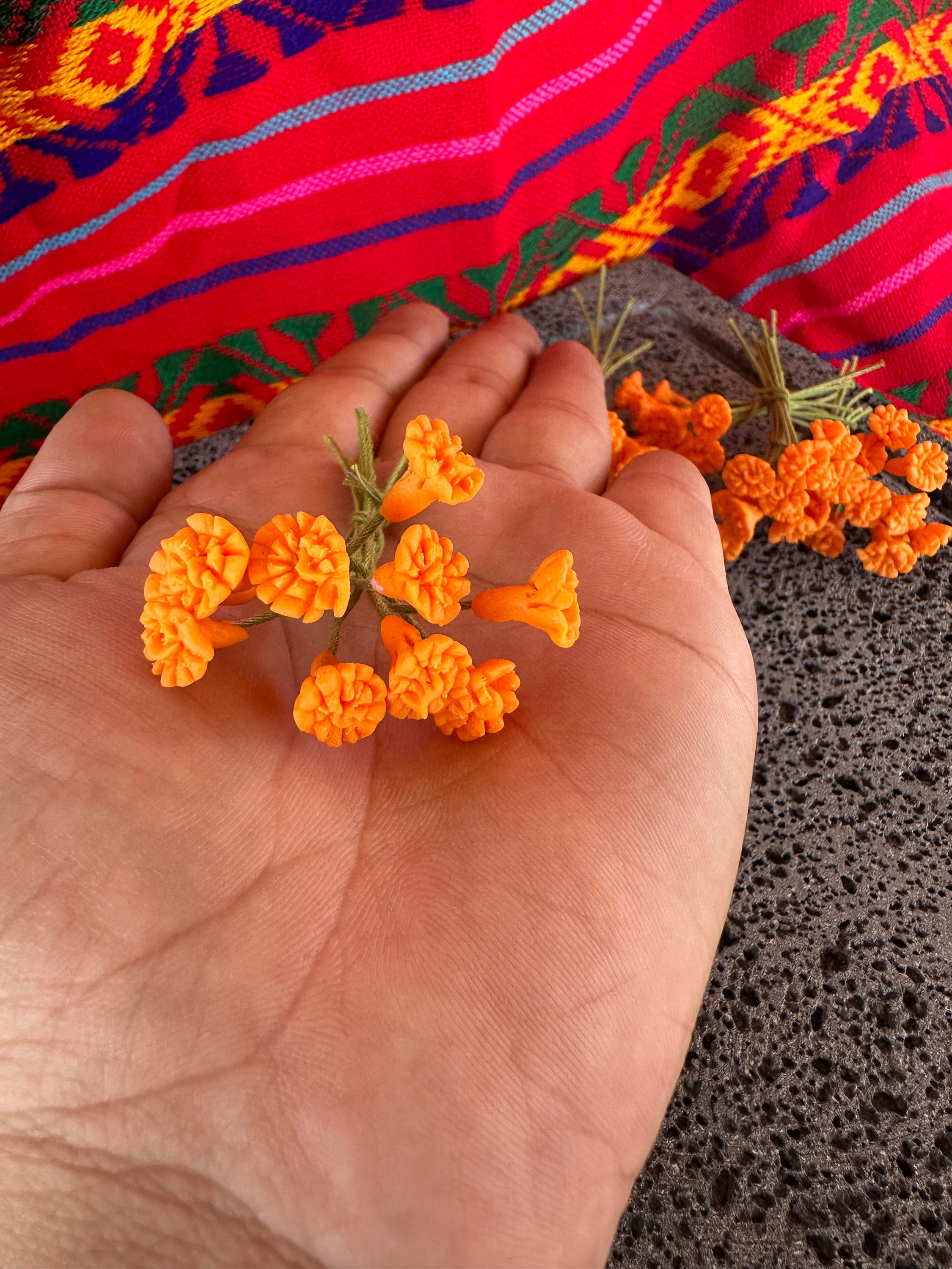 Mini Flor De Dia De Muerto Mini Marigold Mini Cempasuchil Bouquet - Etsy