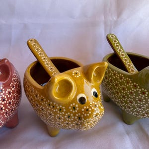 Cochinito salsera con cuchara