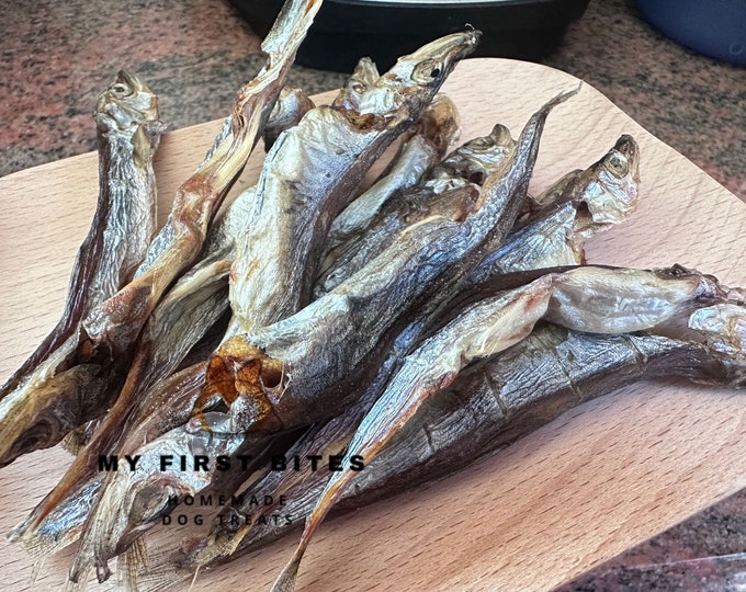 Dehydrated Capelin fish premium homemade Healthy dog/cat treats, single ingredient, additives free, no toppers, 60g