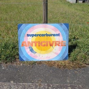 Lastra smaltata Ipac Vernier con carta "Supercarburante Antigivre" visiva