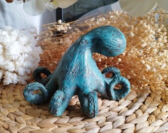 Octopus or Octopus in Blue Patinated Bronze Decorative Statuette Art Nouveau Animal Abstract Zoomorphic Art Object for Collection