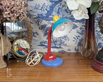 Lámpara de aluminio de color rojo, azul, amarillo y verde, estilo Memphis, idea de regalo vintage de los años 80, iluminación y lámparas.