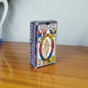 Ancien Tarot de Marseille par les Éditions Cartomancie Grimaud Vintage de 1980 Old Marseille Tarot Deck