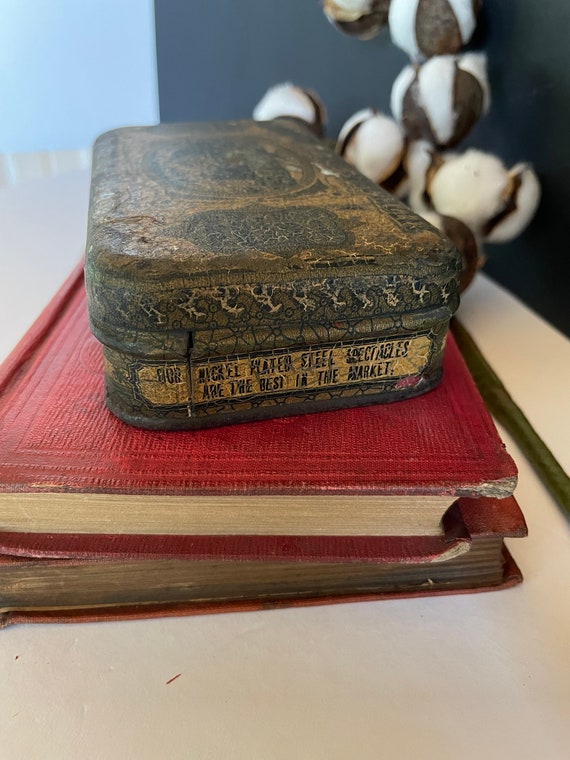 Interchangeable Steel Spectacles Case - image 3