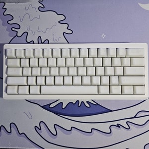 GMK61 + Lubed Crystal Switches || Custom Wireless 60% Keyboard