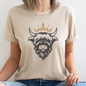 Floral Cow shirt, Western shirt, Highland cow shirt, Cow shirt for women, Cow lover gift, Cow Farm t shirt, Easily Distracted by Cows