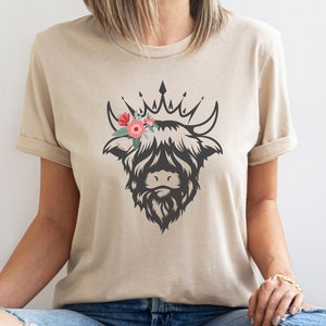 Floral Cow shirt, Western shirt, Highland cow shirt, Cow shirt for women, Cow lover gift, Cow Farm t shirt, Easily Distracted by Cows Tee