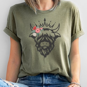 Floral Cow shirt, Western shirt, Highland cow shirt, Cow shirt for women, Cow lover gift, Cow Farm t shirt, Easily Distracted by Cows Tee