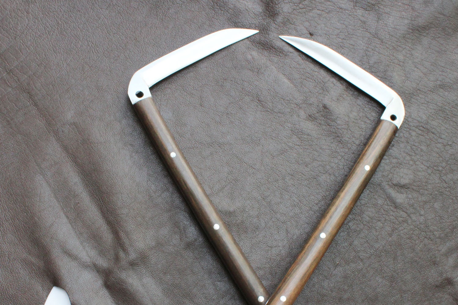 G-Force Swirl Kama With Oval Blade