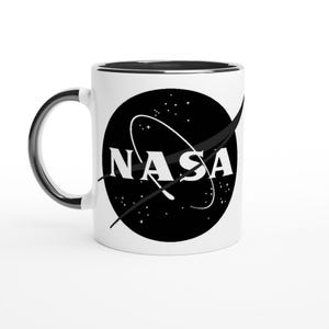 Caneca com logotipo de almôndega da NASA - Caneca de cerâmica preta sólida - Presente para fãs da NASA - Presente para cientistas espaciais - Presente para nerds espaciais