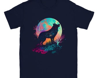 Wolf Howling at Moon T-shirt // Nature T-Shirt // Animal T-Shirt // Nature Lover T-Shirt // Animal Lover T-Shirt