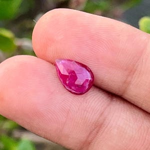 Natural Pear Ruby Gemstone: 1.90ct Rose Cut Ring Stone