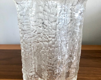 Iittala Finlandia Vase, Signed Timo Sarpaneva, Bark Texture, MCM 1964