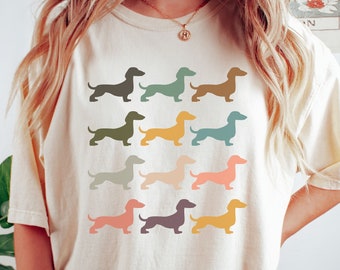 Dachshund Shirt, Wiener Dog Tshirt, Doxie Mom T-shirt, Dachshund Mama Tee, Hot Dog Mom Gift, Dachshund Lover Present, Weenie Dog Owner Shirt