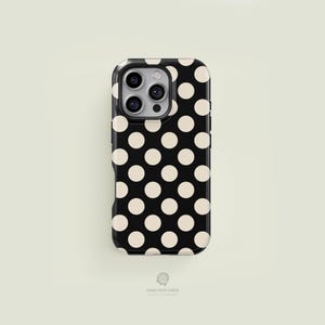 クラシック ポルカドット ブラック & クリーム MagSafe iPhone ケース | iPhone 16/15/14/13 Pro Max ケース、iPhone 16/15/14 Plus ケース、iPhone 13/12 Mini ケース