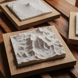 3D Mountain Topographic Map | Personalized Hiking Souvenir Gift | Mountaineering Decor with Engraved Oak Base | Mountain Relief Art