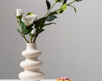 Ceramic modern vase, Nordic vase, beige and speckled flower vase. Dried Flowers Dining Table Decor. White Beige Ceramic Vase for Decor.