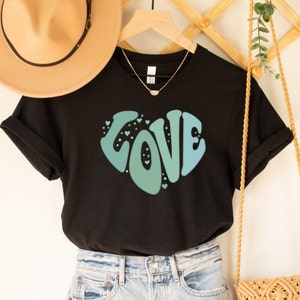 Love T Shirt, Heart Graphic tee, Love Shirt,  Cute Graphic T-Shirt, Love T-Shirt, Gift for her, Heart Shirt