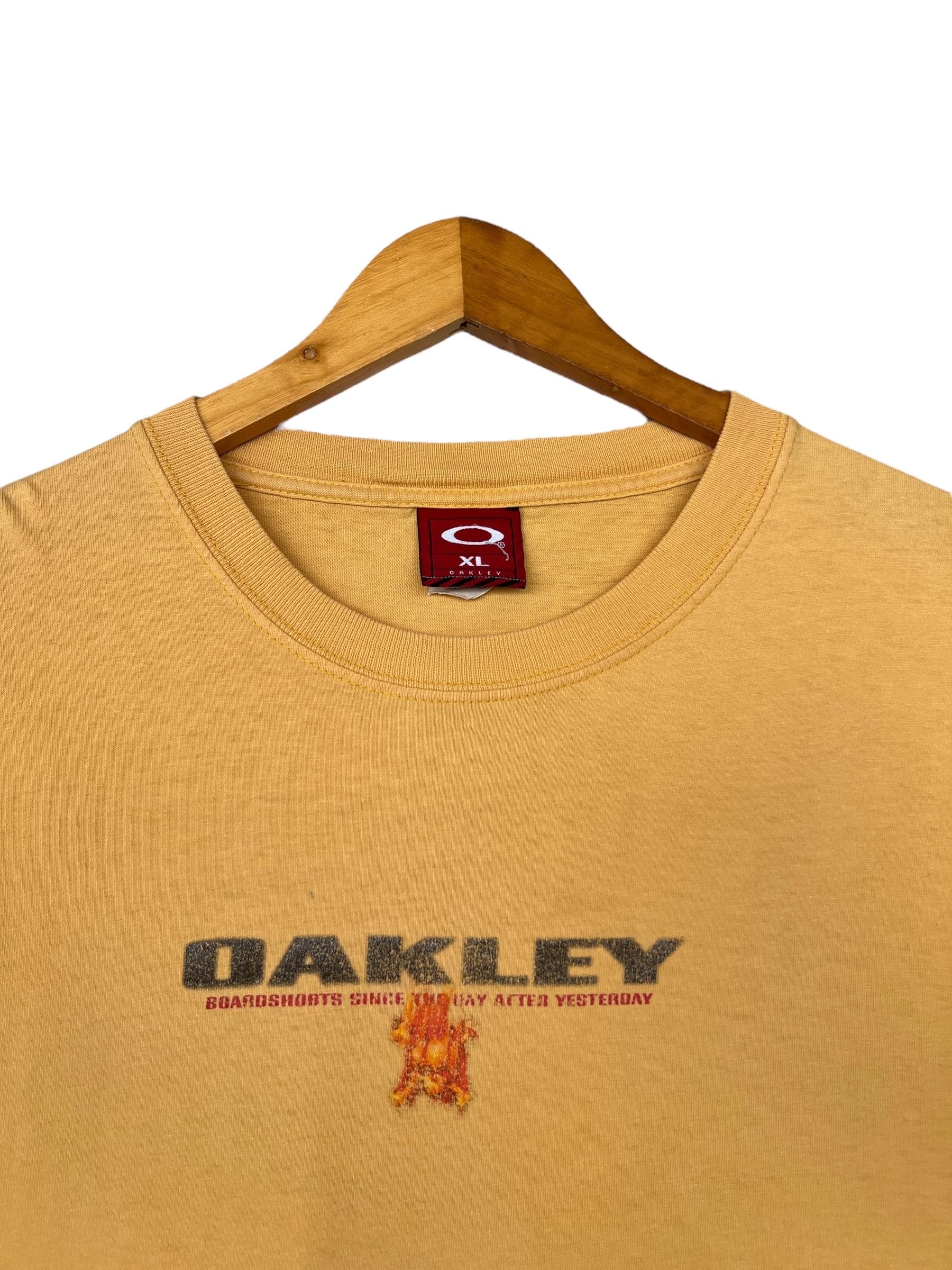 Vintage 2000s Y2k Oakley Flame Tee Vintage Oakley Spellout Atom