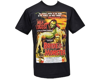 Könnte beinhalten: Schwarzes T-Shirt mit einem Vintage-Filmplakat für "Bride of the Monster". Das Plakat zeigt Bela Lugosi, eine Frau und den Filmtitel in großen Buchstaben. Das T-Shirt hat einen Rundhalsausschnitt.