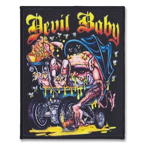 Op de afbeelding: Een zwarte patch met een kleurrijke illustratie van een duivelsbaby dat op een motor rijdt. De tekst "Devil Baby" is geschreven in gele en oranje letters.