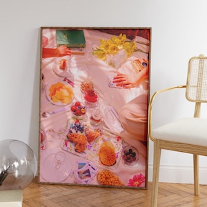 Picnic Day Retro Wall Art Print • Funky Food Poker Decor • Girly Pink Esthetisch • Preppy Vintage Poster • Dorm Decor voor College Girls •