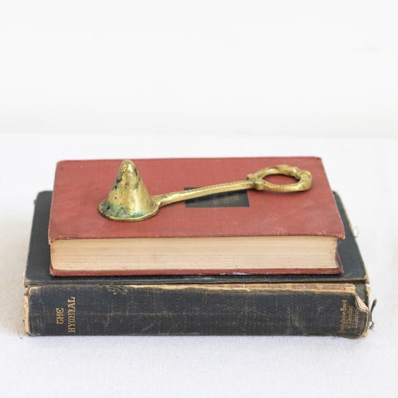Vintage Brass Candle Snuffer Classic Taper Candle Accessory Antique Brass Home Decor