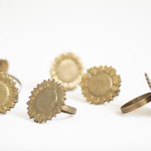 vintage brass sunflower napkin rings set of 6 mid century floral table decor gold metal napkin holders cottagecore summer wedding style