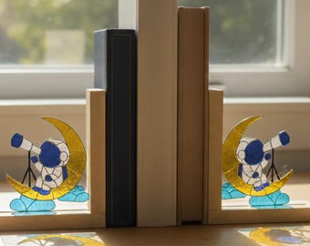 Sujetalibros de vitral con telescopio de astronauta, soporte de madera hecho a mano con arte de explorador espacial para decoración de biblioteca en casa, regalo para amantes de la ciencia ficción.