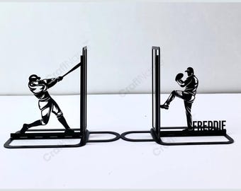 Sujetalibros de metal personalizado con diseño de jugador de béisbol, soporte para libros de metal negro, decoración de oficina o rincón de lectura para amantes de los libros.