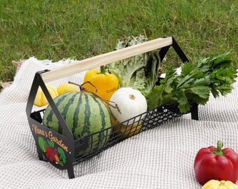 Personalized Farmhouse Garden Basket, Custom Name Metal Harvest Basket with Wooden Handle, Rustic Gardening Gift For Mom and Grandma