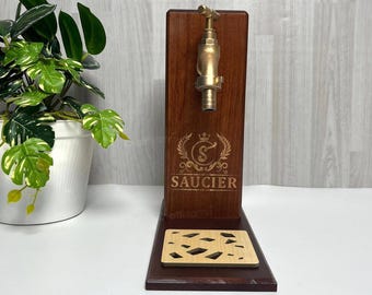 Aangepaste houten whiskydispenser, rustieke drankdispenser, handgemaakte bourbonkaraf, whiskycadeau voor mannen, Home Bar Decor