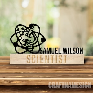 Benutzerdefinierte hölzerne Wissenschaftler Schreibtisch Namensschild, Wissenschaft Liebhaber Metall Typenschild für Schreibtisch, Schreibtisch Namensschild, Bürodekor, Schreibtisch Namensschild, neuer Job Geschenk