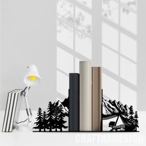 Fermalibri personalizzato con decorazione in metallo a forma di foresta di montagna, fermalibri con nome personalizzato, supporto per libri in metallo nero, angolo per libri in ufficio per amanti dei libri