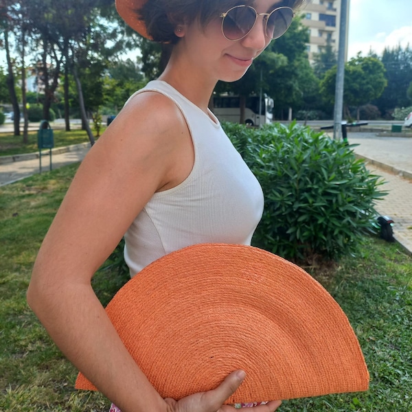 Pochette orange oversize, cadeau unique fait main, sac en papier naturel, pochette de plage en paille pour femme, sac bohème, pochette d'été, cadeau de fête des mères