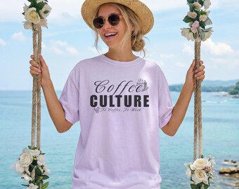 Kaffeekultur T-Shirt | Kaffee Script Logo, Cafe Enthusiast Tee