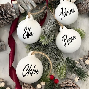 Personalised Christmas Bauble/Christmas bauble/Bauble/ Personalised Christmas decorations/ Xmas gift/Keepsake bauble/Family Name Bauble
