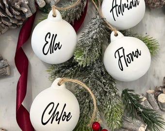 Personalised Christmas Bauble/Christmas bauble/Bauble/ Personalised Christmas decorations/ Xmas gift/Keepsake bauble/Family Name Bauble