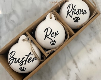Christmas Baubles/Personalised White Ceramic Baubles/Personalised Christmas Bauble/ Family name bauble/ Christmas tree bauble decor/