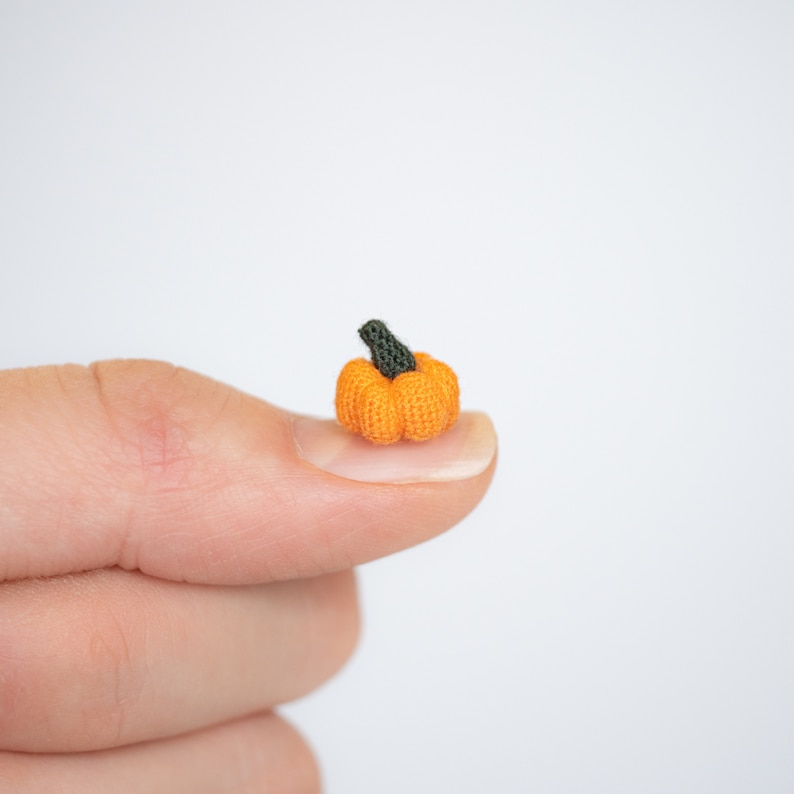 Crochet Amigurumi Miniature Halloween Pumpkin English PATTERN ONLY, pdf Amigurumi Stuffed Micro pumpkin Toy Pattern image 3