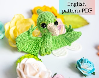 SOLO MODELLO inglese di pterodattilo in miniatura Amigurumi all'uncinetto, pdf Modello giocattolo ornitosauri farcito Amigurumi