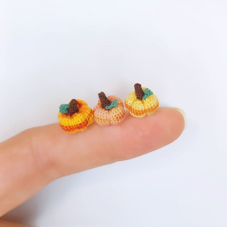 Crochet Amigurumi Miniature Halloween Pumpkin English PATTERN ONLY, pdf Amigurumi Stuffed Micro pumpkin Toy Pattern image 5