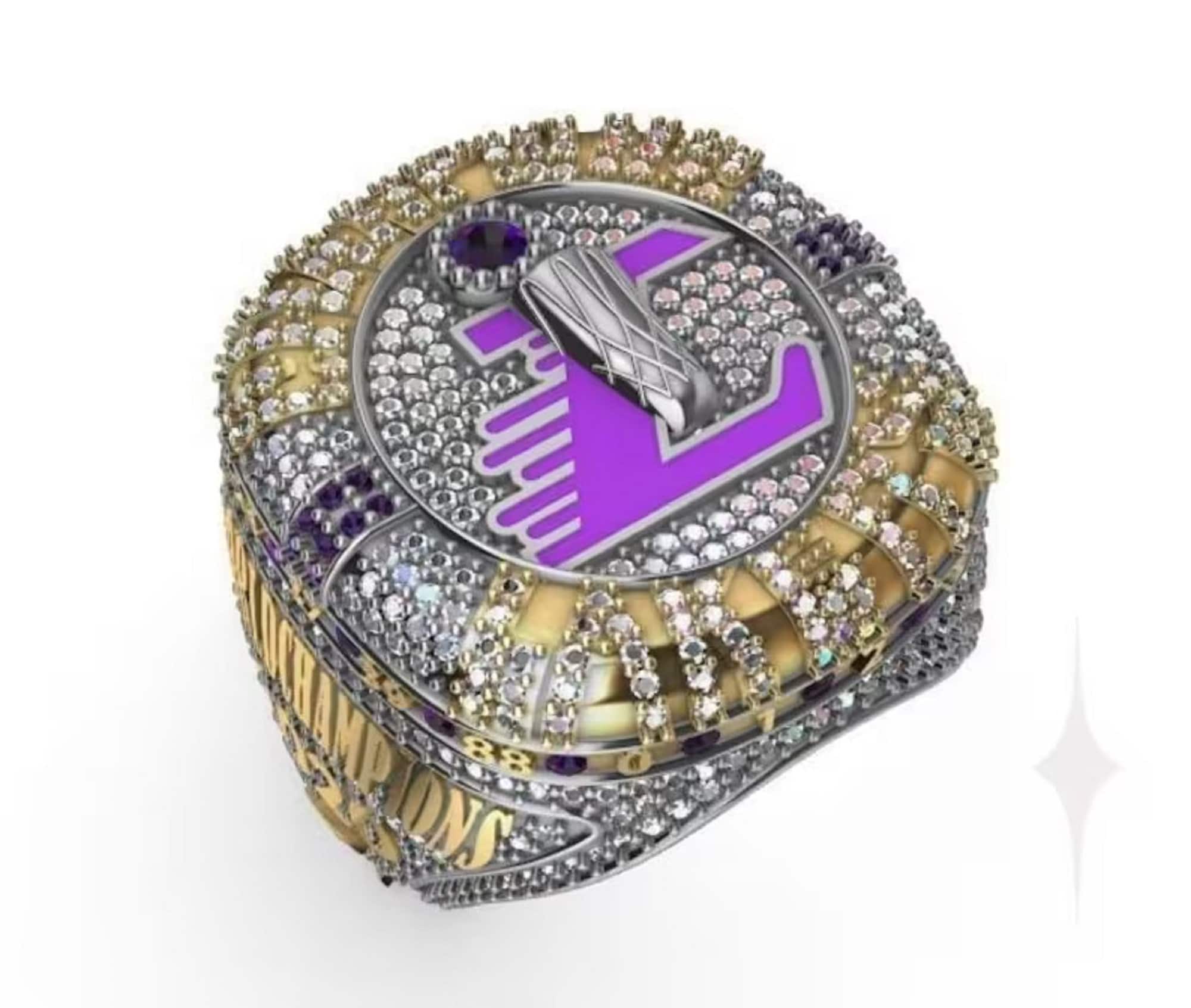 Kobe Bryant - Los Angeles Lakers Championship 5 Ring Set With Wooden  Display Box