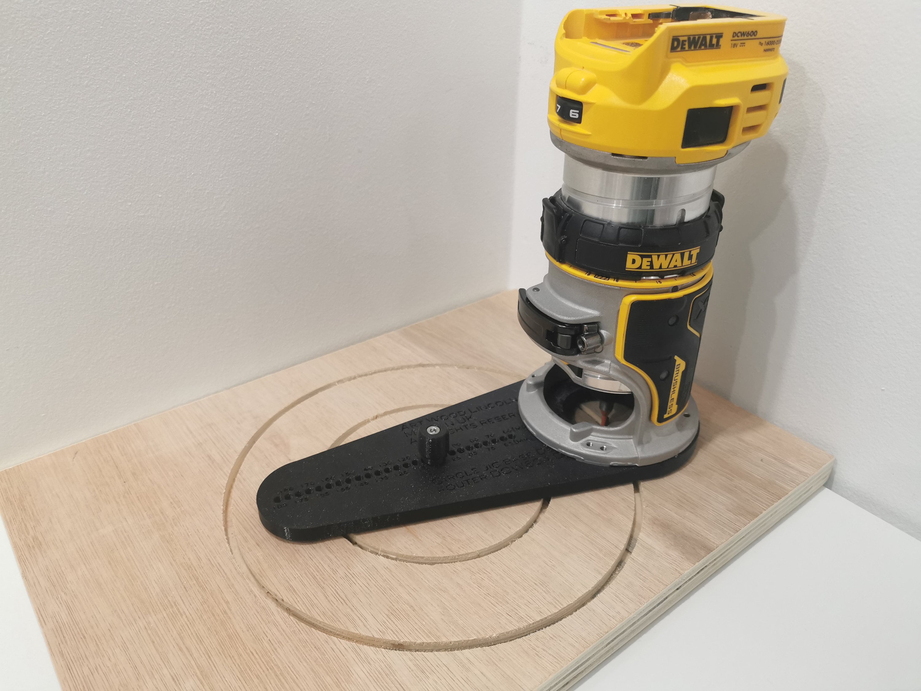 Digital ONLY STL Files Adaptor Circle Jig for Dewalt DCW600 DCW604